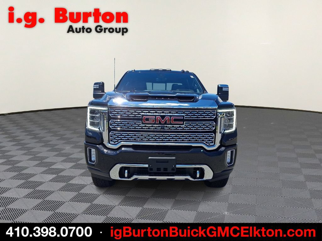 Certified 2021 GMC Sierra 2500 Denali w/ Denali Black Diamond Edition AWD/4WD image 2