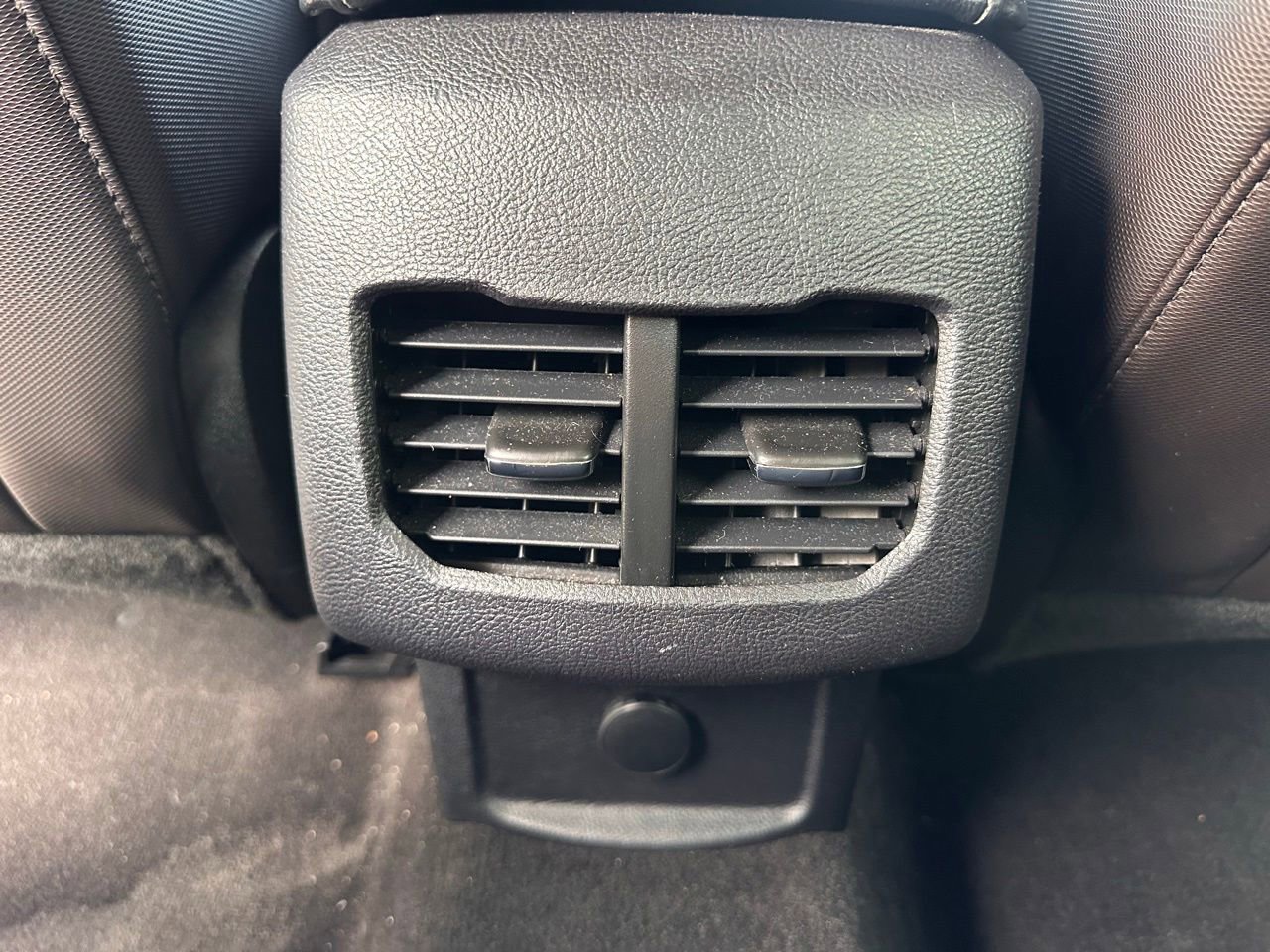 Used 2019 Ford Fusion SE w/ Equipment Group 151A image 15