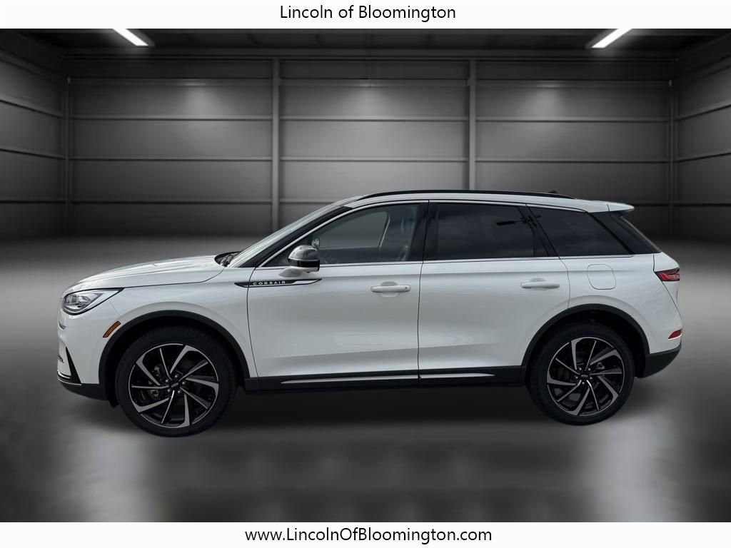 New 2025 Lincoln Corsair Reserve w/ Towing Package image 8