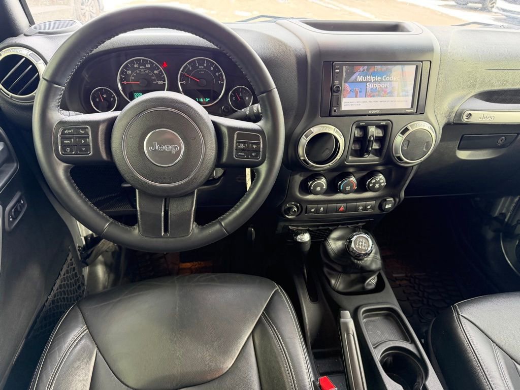 Used 2017 Jeep Wrangler Unlimited Sahara w/ Max Tow Package image 16