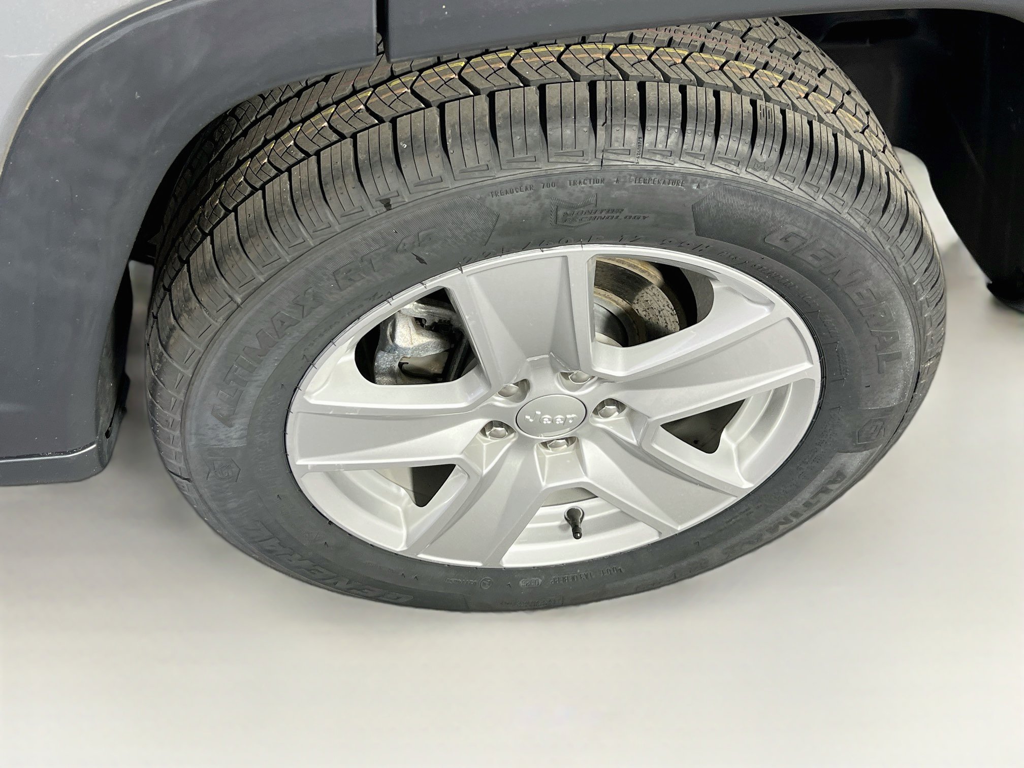 Used 2022 Jeep Compass Latitude AWD/4WD image 28