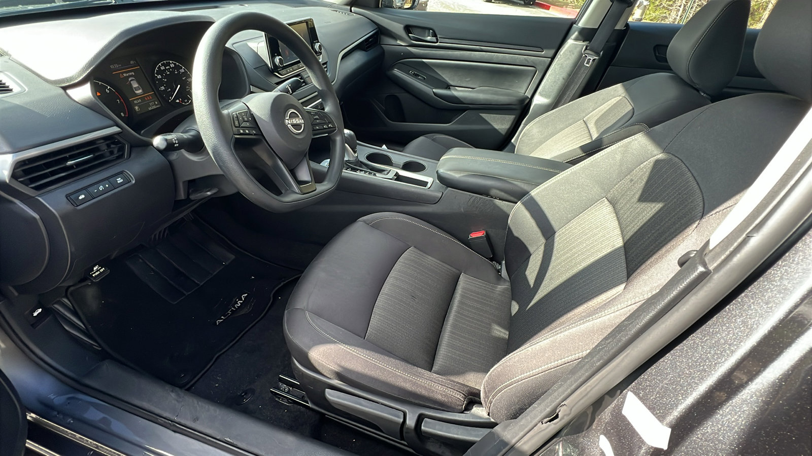 Used 2024 Nissan Altima 2.5 S image 16