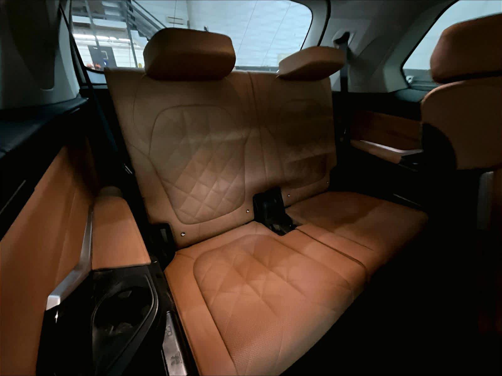 Certified 2024 BMW X7 xDrive40i w/ Premium Package image 29