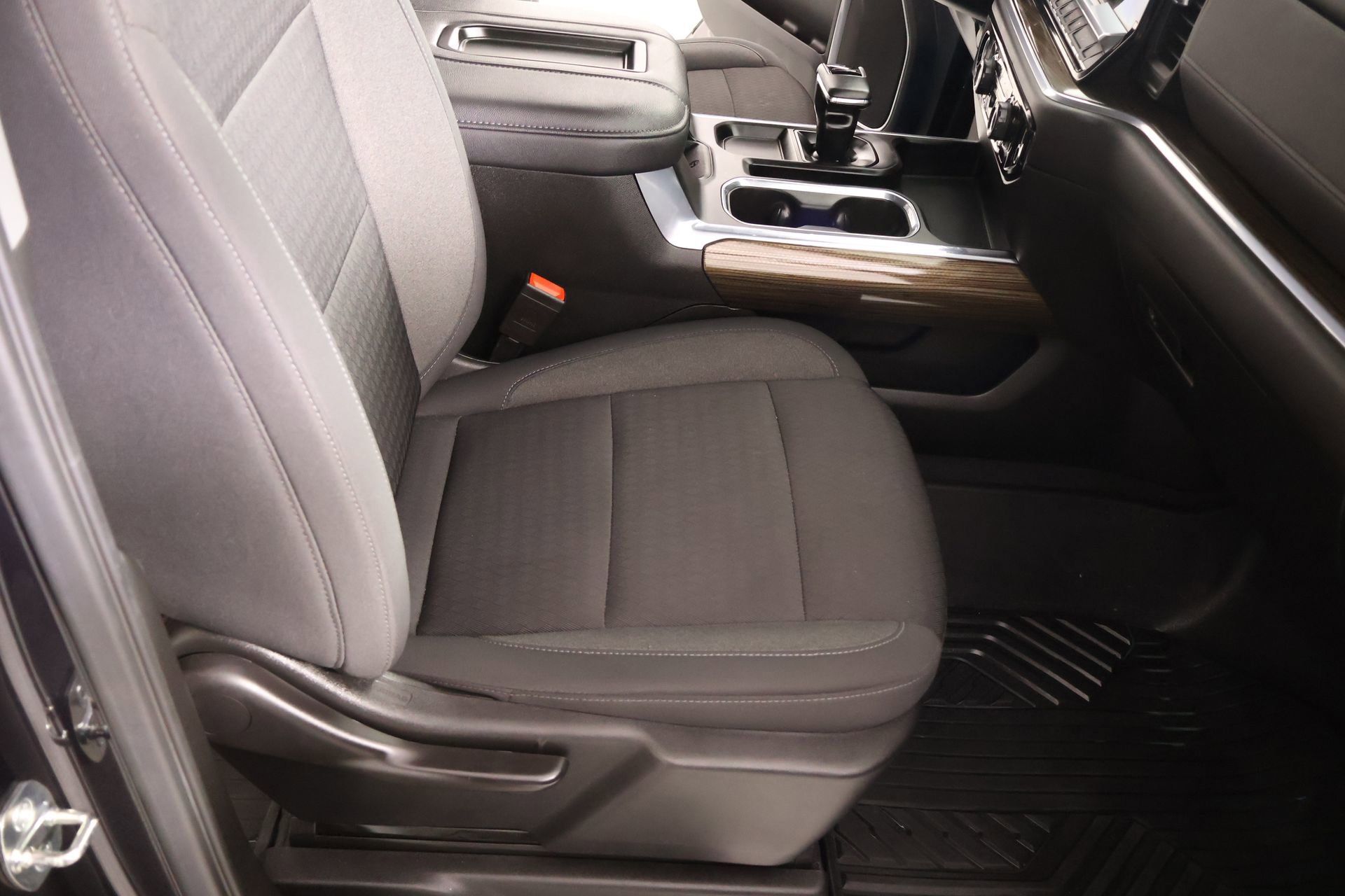 Used 2022 Chevrolet Silverado 1500 LT image 14