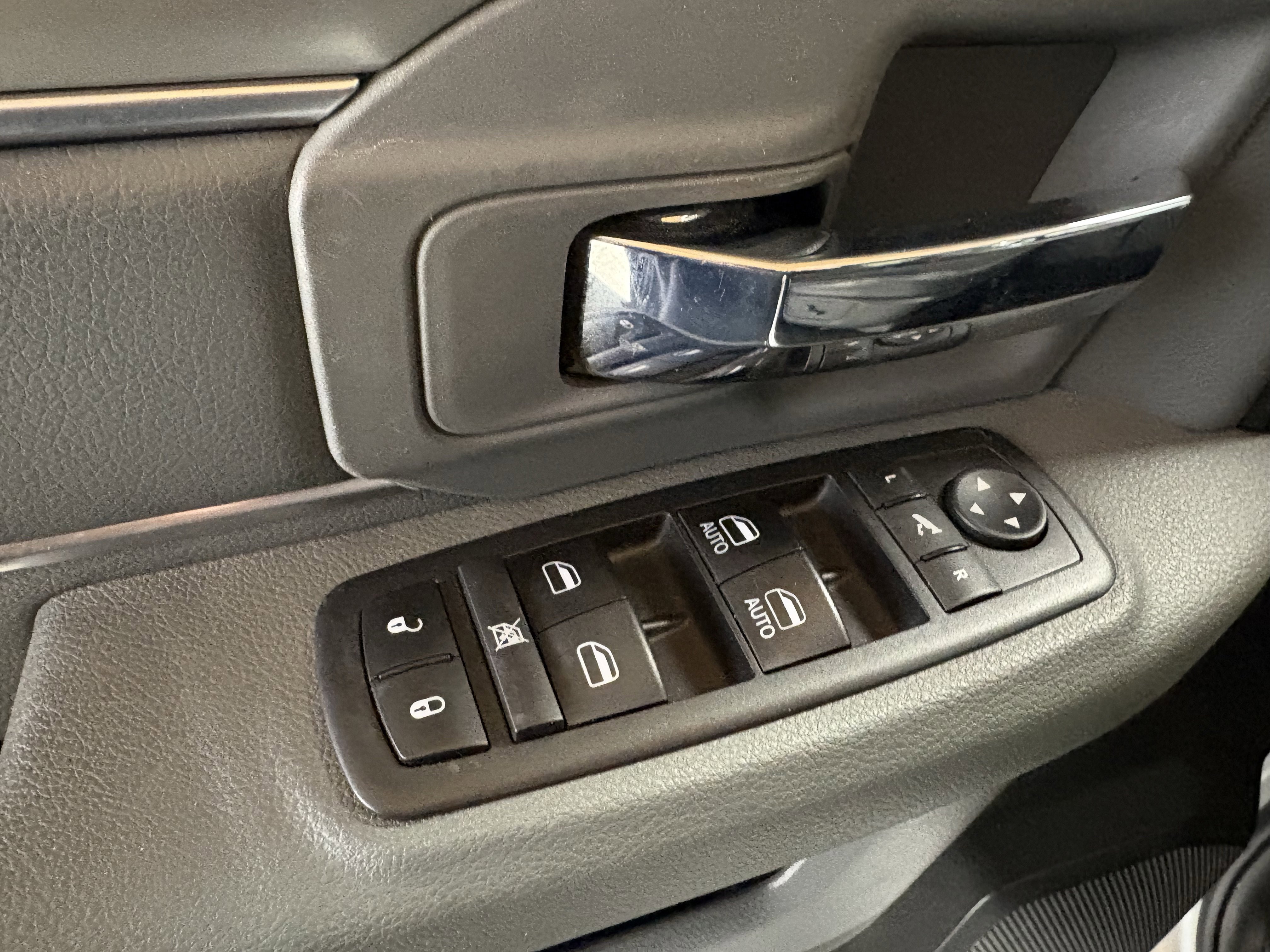 Used 2018 RAM 2500 Big Horn image 24