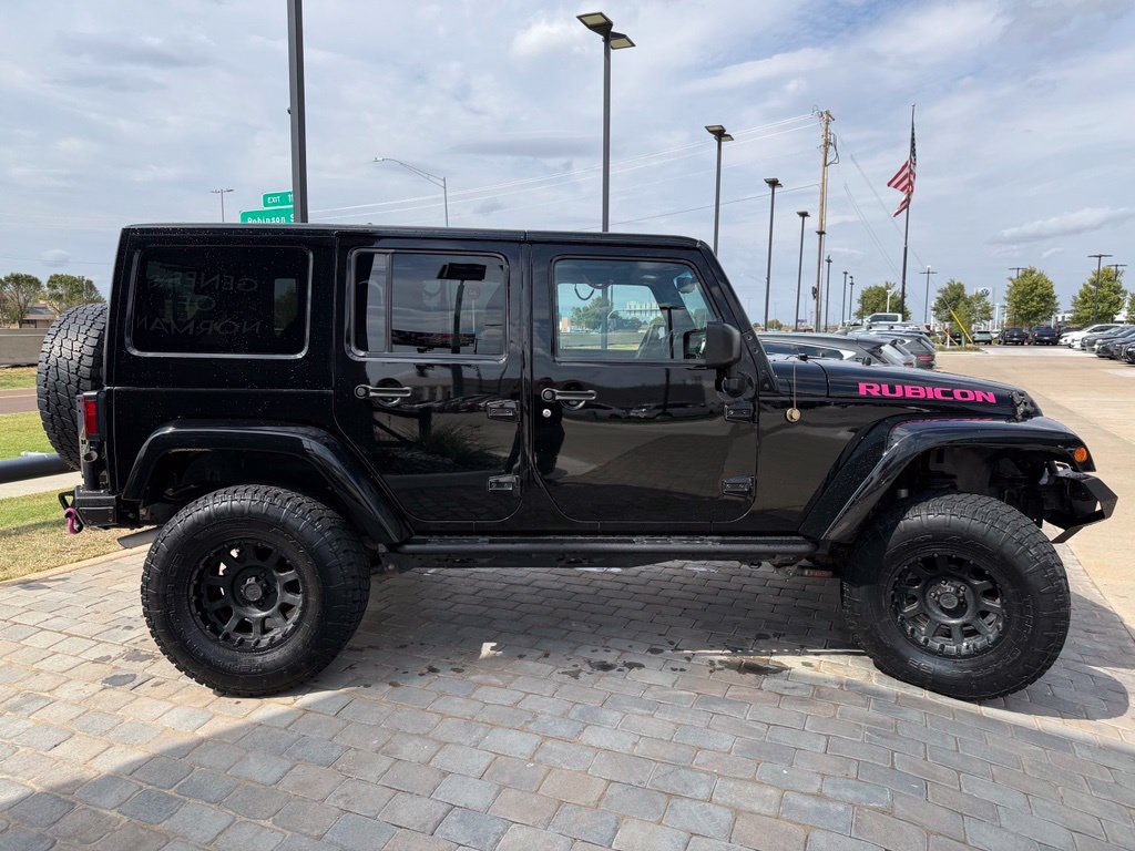 Used 2015 Jeep Wrangler Unlimited Rubicon w/ Connectivity Group AWD/4WD image 6