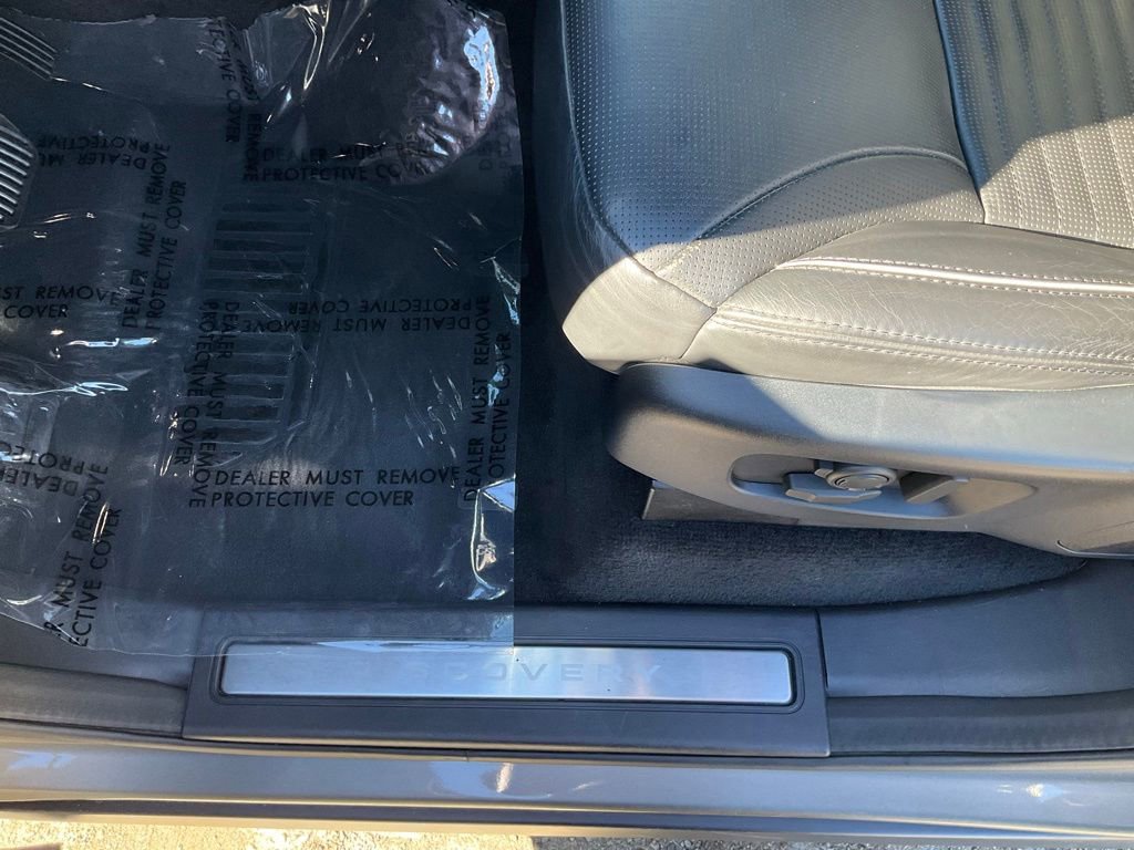 Used 2020 Land Rover Discovery HSE Luxury AWD/4WD image 15