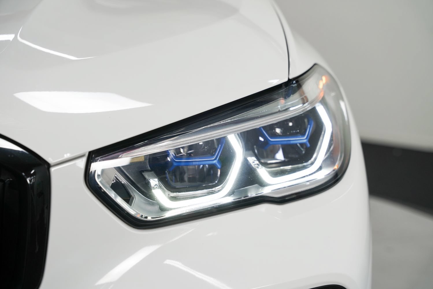 Used 2023 BMW X5 M50i w/ Executive Package AWD/4WD image 13
