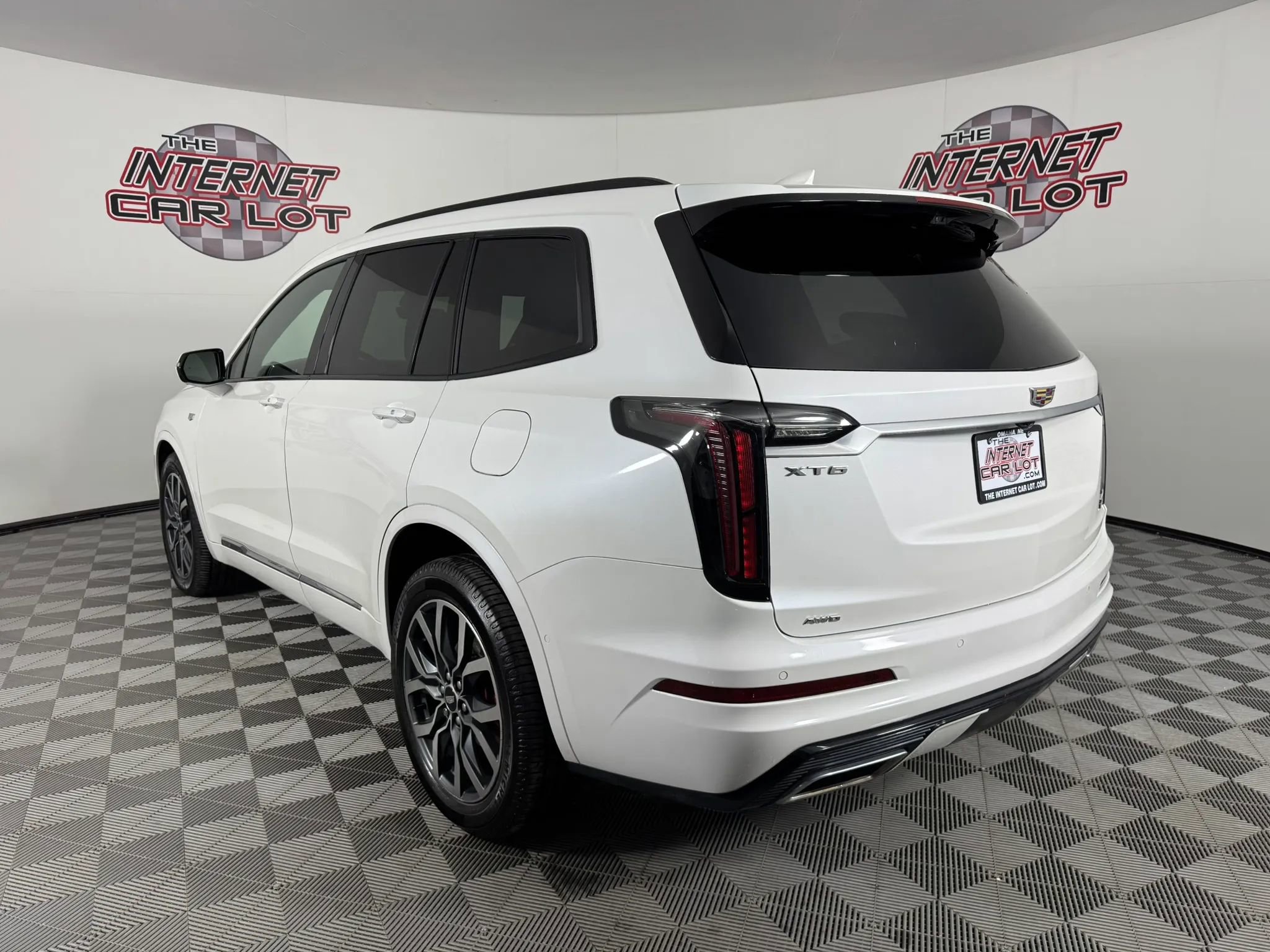 Used 2023 Cadillac XT6 Sport w/ Platinum Package AWD/4WD image 5