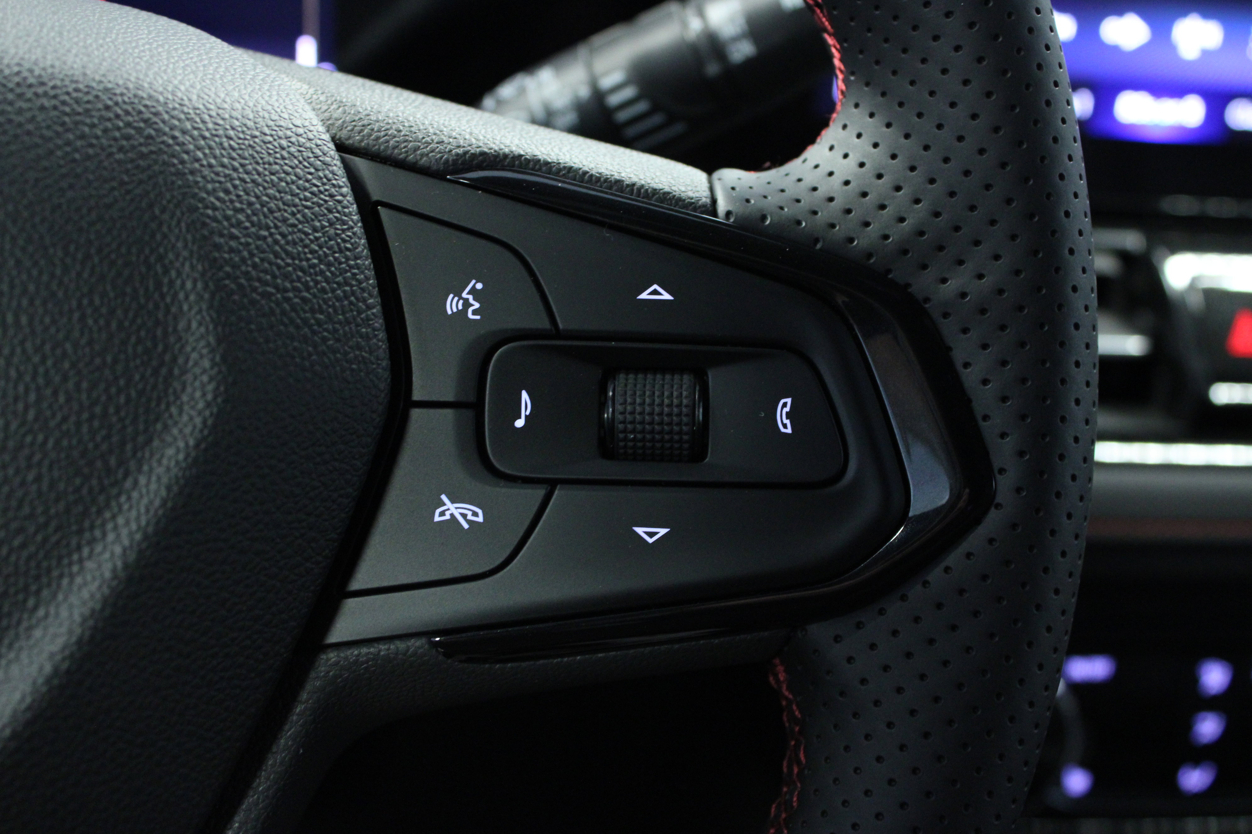 New 2025 Chevrolet TrailBlazer RS w/ Convenience Package image 21