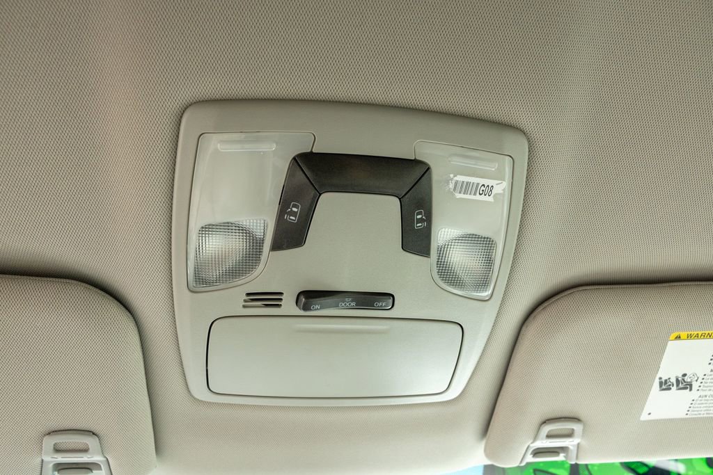 Used 2017 Toyota Sienna LE FWD image 23