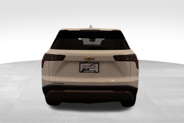 New 2026 Chevrolet Equinox LT w/ Safety and Technology Package image 3