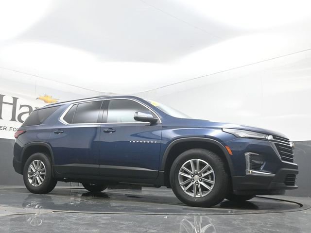 Used 2023 Chevrolet Traverse LT image 2