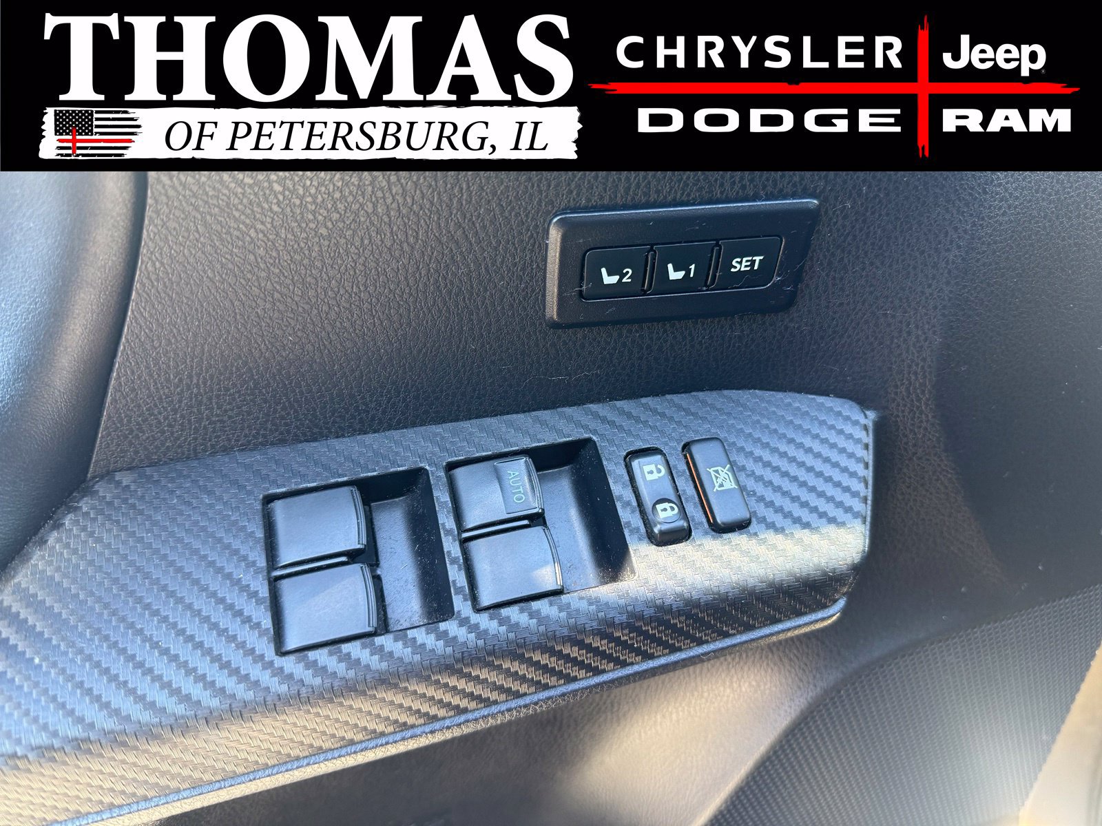 Used 2015 Toyota RAV4 Limited AWD/4WD image 9