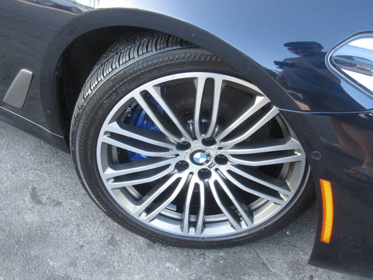 Used 2020 BMW M550i xDrive w/ Premium Package AWD/4WD image 5