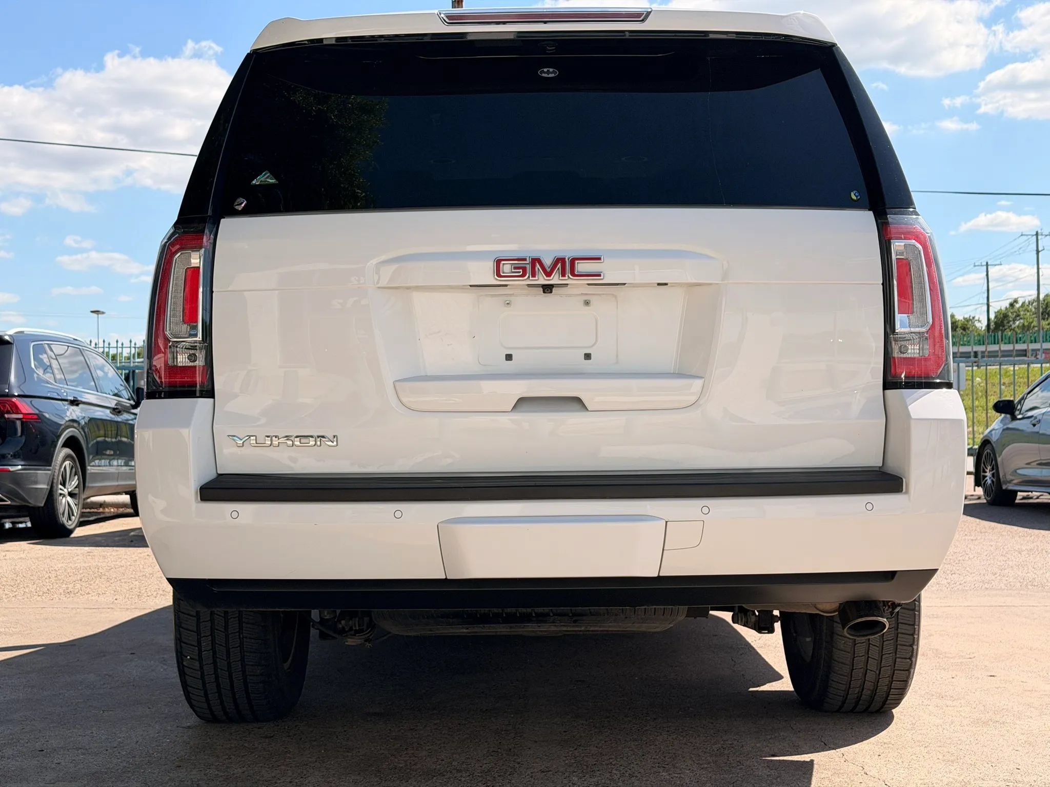 Used 2016 GMC Yukon SLT w/ HD Trailering Package RWD image 4