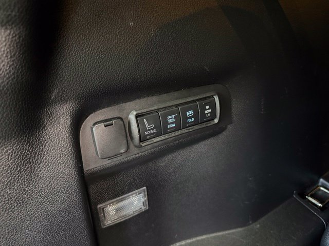 Used 2016 Ford Explorer Sport AWD/4WD image 17