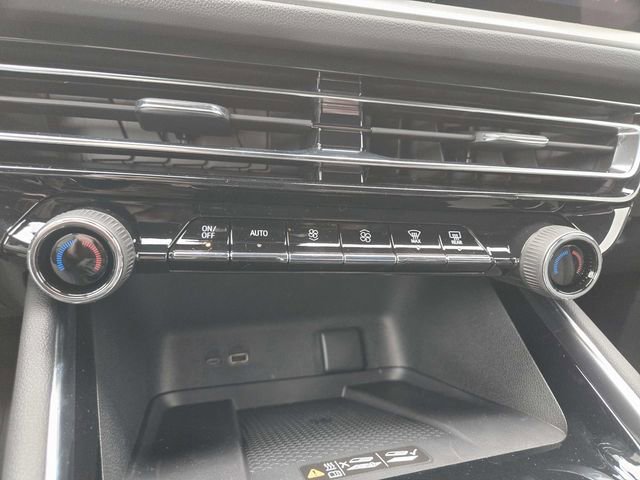 New 2026 Chevrolet Traverse LT w/ Sun and Wheel Package image 24