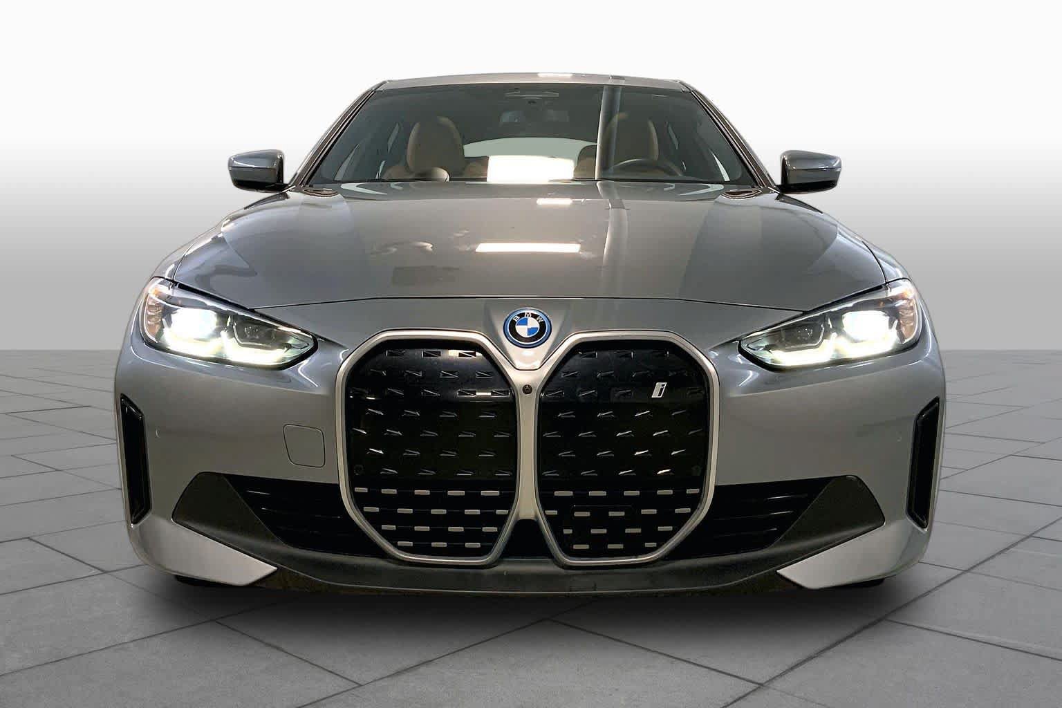 Used 2023 BMW i4 eDrive40 RWD image 3