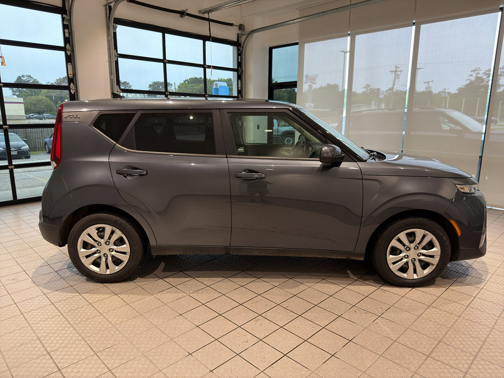 Certified 2022 Kia Soul LX FWD image 6