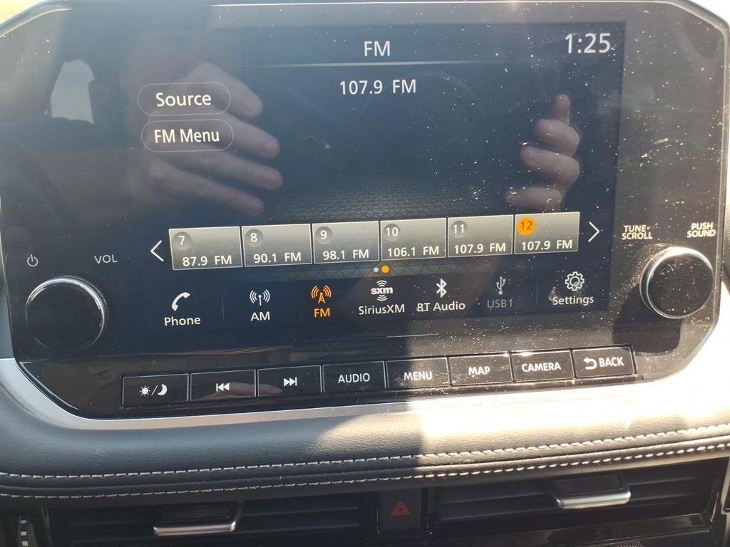 Used 2023 Nissan Rogue SL w/ SL Premium Package FWD image 22