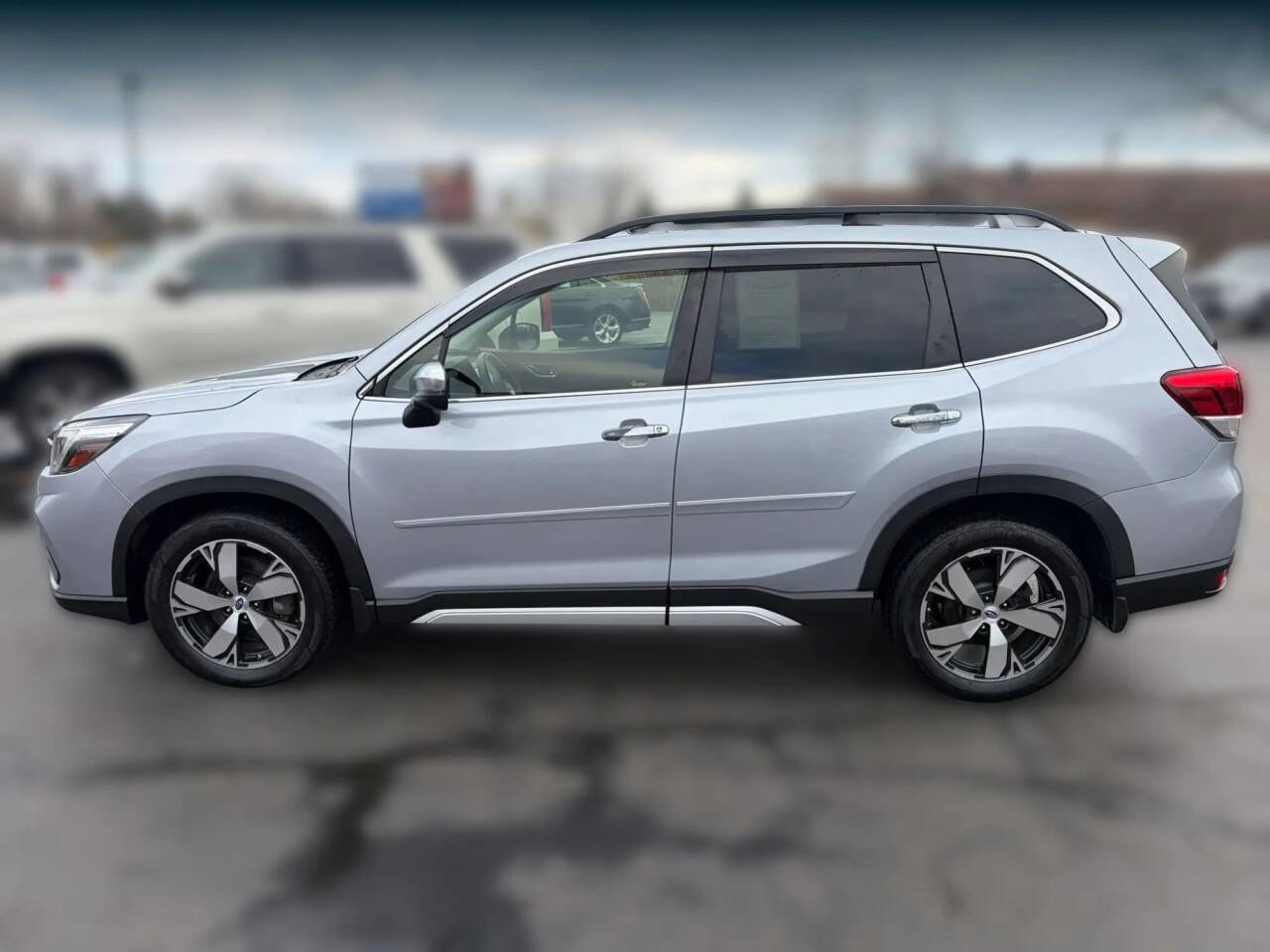 Used 2019 Subaru Forester Touring image 4