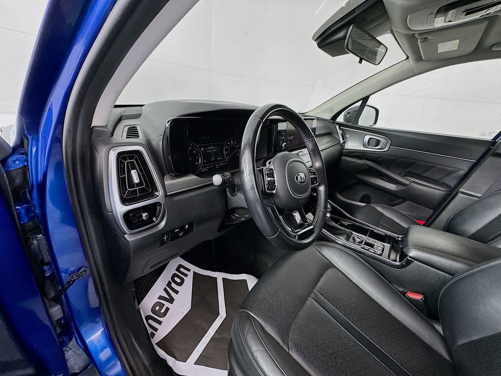 Used 2021 Kia Sorento SX image 9