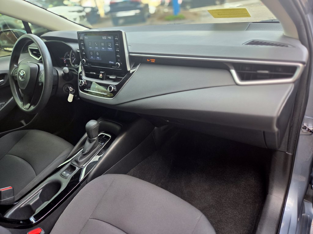 Used 2021 Toyota Corolla LE w/ Carpet Mat Package (TMS) FWD image 26