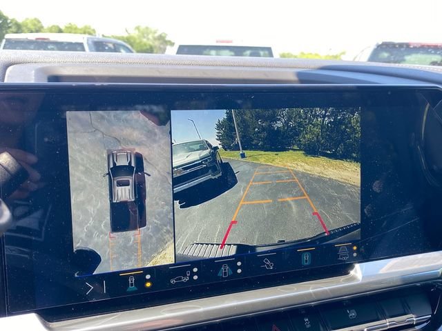 New 2026 Chevrolet Silverado 2500 LTZ w/ LTZ Premium Package AWD/4WD image 28