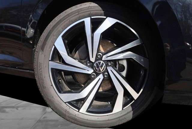 New 2026 Volkswagen Jetta SEL image 3