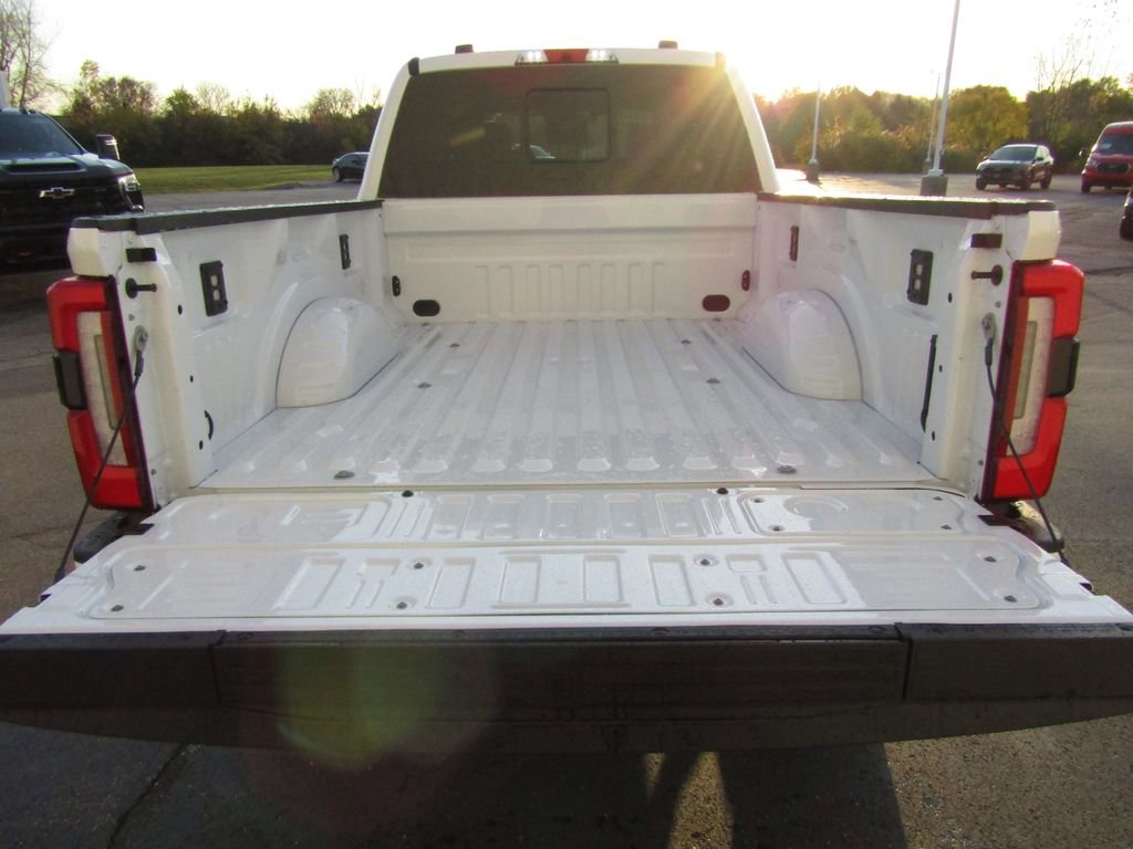 New 2026 Ford F250 Platinum w/ FX4 Off-Road Package image 6