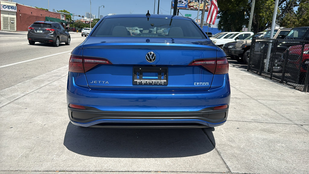 Used 2022 Volkswagen Jetta Sport FWD image 13