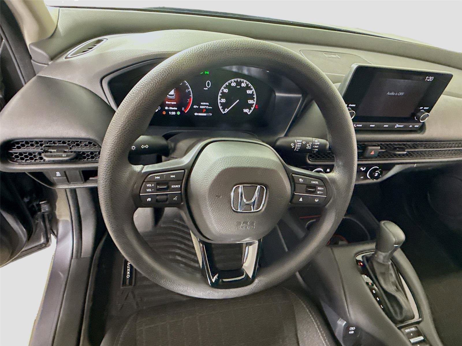 Used 2025 Honda HR-V LX image 5