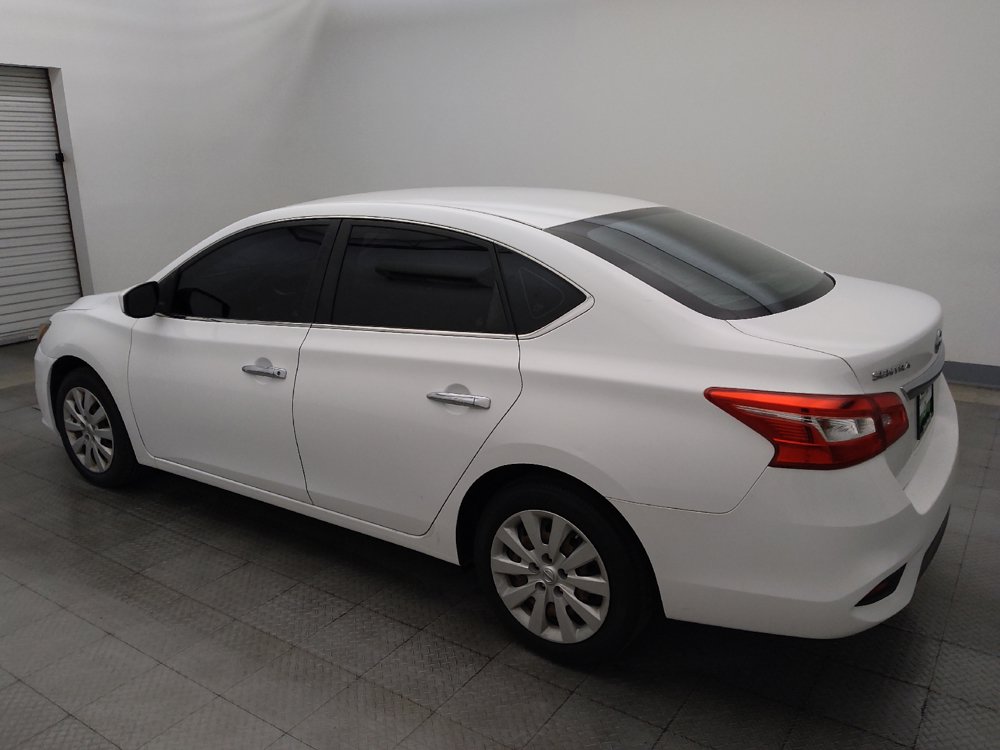 Used 2016 Nissan Sentra S FWD image 3