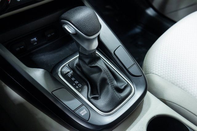 Used 2023 Kia Soul LX w/ LX Technology Package image 17