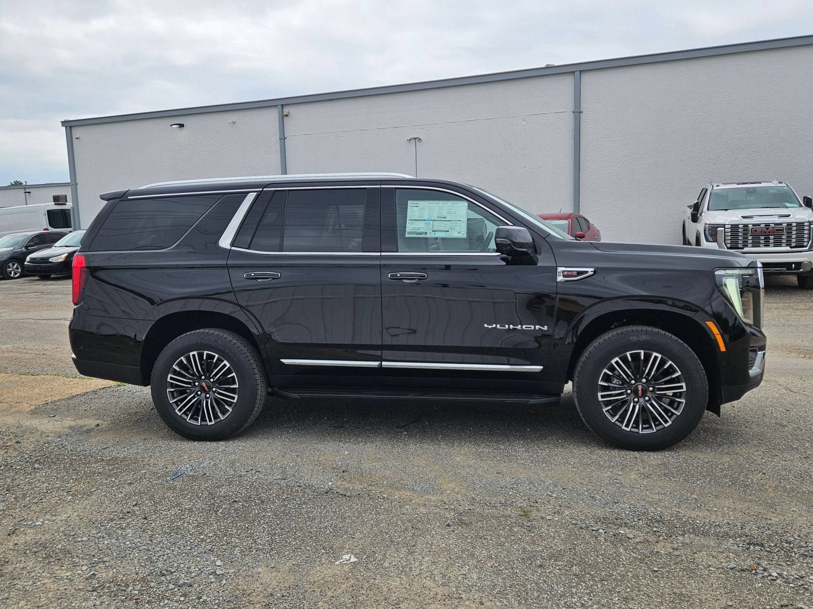 New 2026 GMC Yukon Elevation AWD/4WD image 7