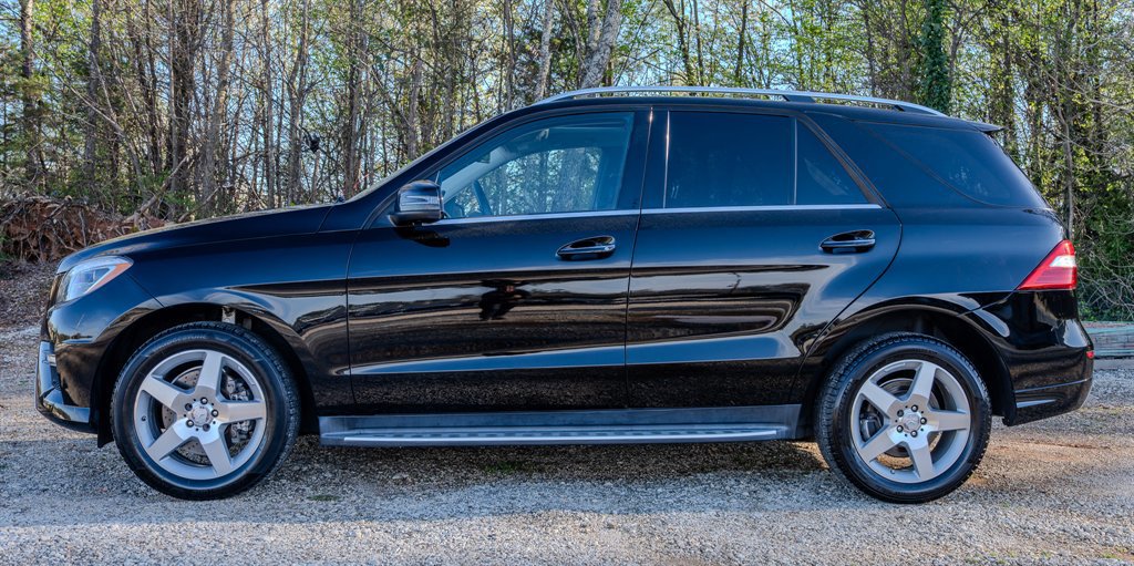 Used 2015 Mercedes-Benz ML 400 4MATIC image 2