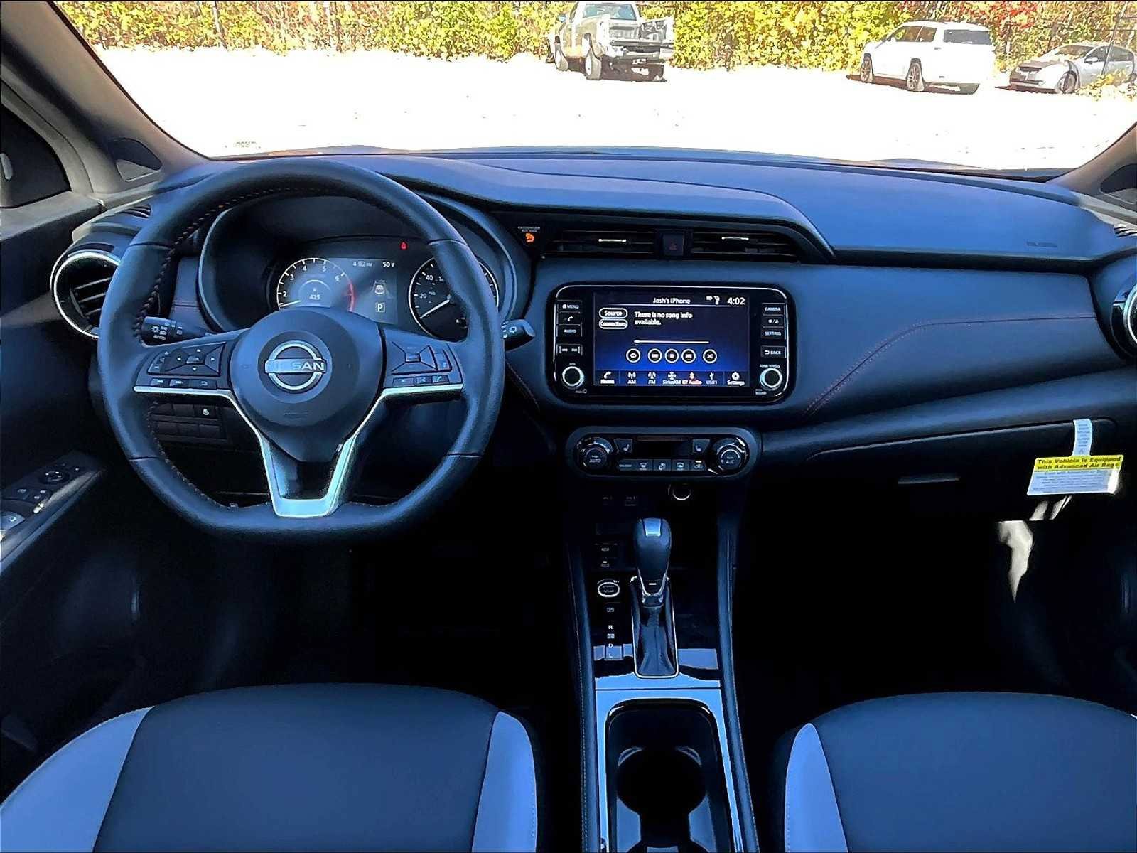 New 2024 Nissan Kicks SR w/ SR Premium Package FWD image 11