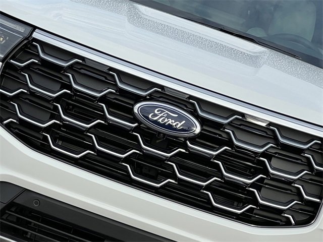New 2026 Ford Explorer Platinum w/ LUX Leather Package image 3