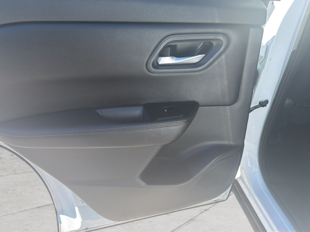 Certified 2024 Nissan Rogue SV AWD/4WD image 26