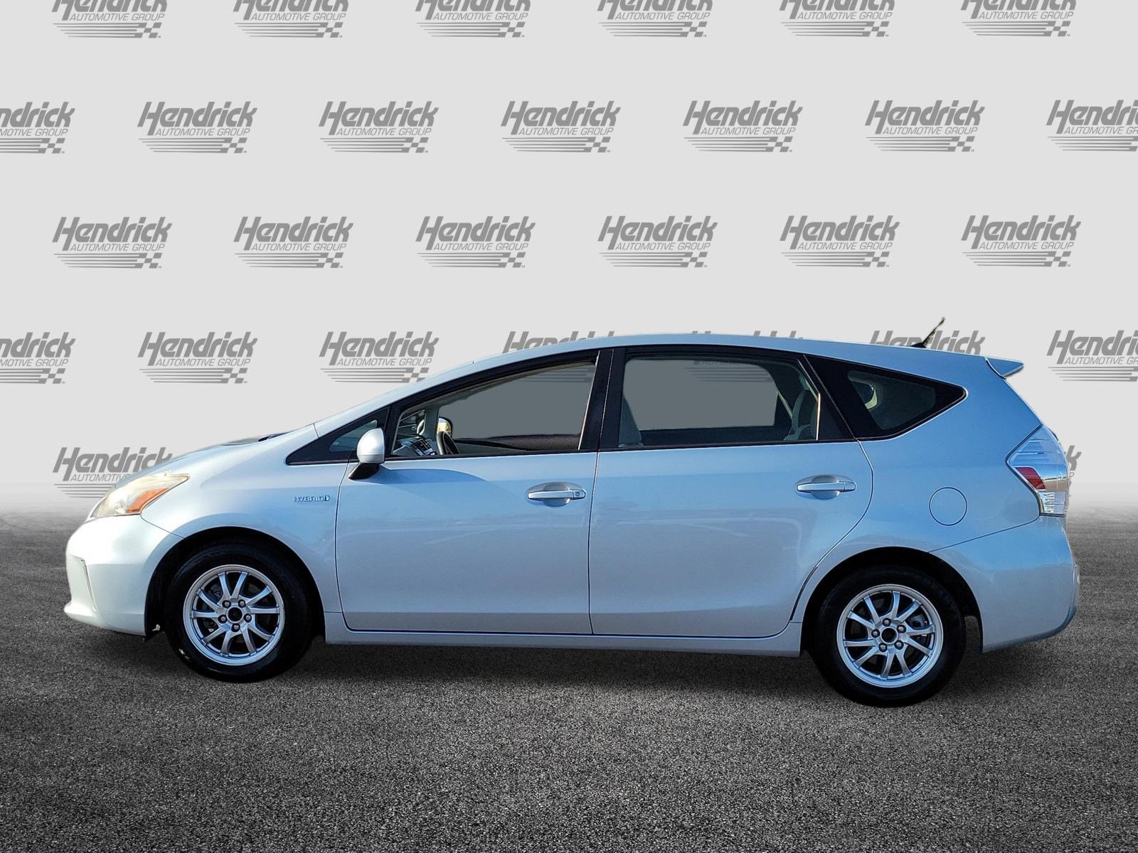 Used 2013 Toyota Prius V Two FWD image 4