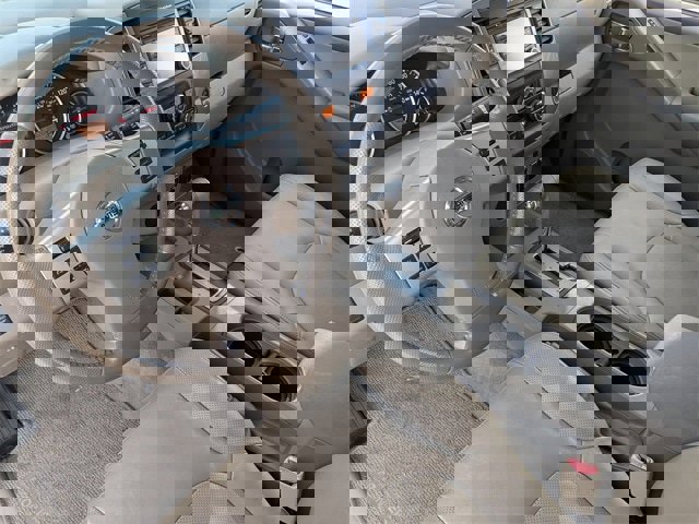 Used 2014 Nissan Frontier SL w/ SL Moonroof Package image 29