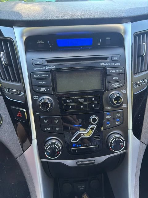 Used 2012 Hyundai Sonata Limited FWD image 9