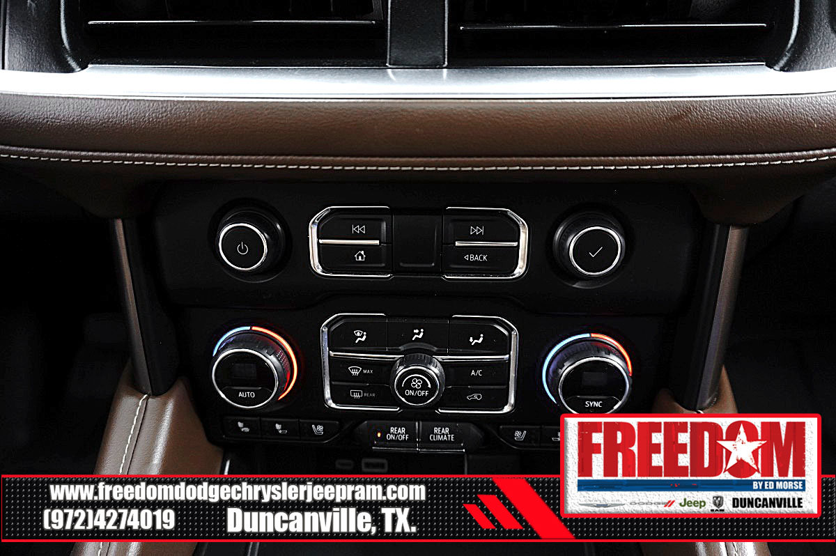 Used 2023 Chevrolet Suburban High Country AWD/4WD image 24