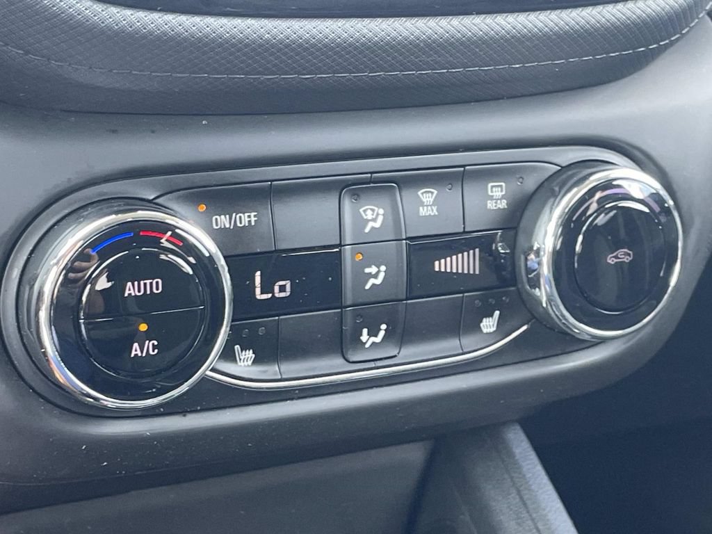 Used 2023 Chevrolet TrailBlazer LT w/ Convenience Package FWD image 19