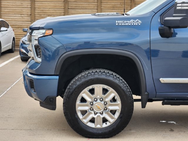 Used 2025 Chevrolet Silverado 2500 High Country w/ Technology Package AWD/4WD image 16