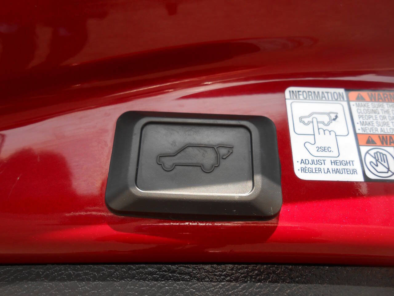 Used 2018 Toyota RAV4 Adventure w/ Cold Weather Package image 23