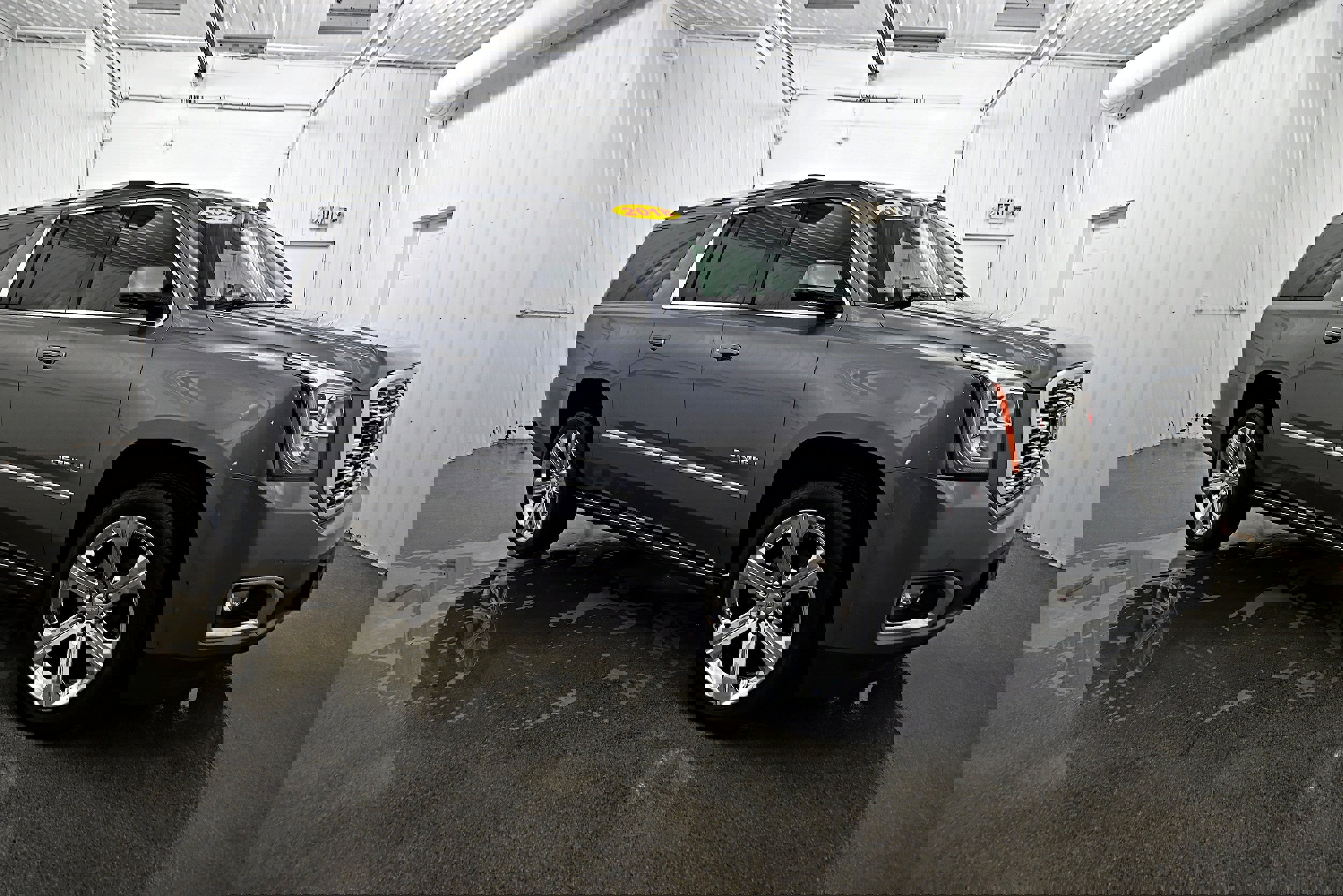 Used 2018 GMC Yukon XL Denali w/ Denali Ultimate Package image 2