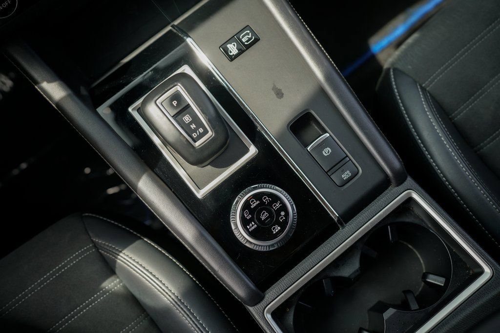 Used 2023 Mitsubishi Outlander LE image 35