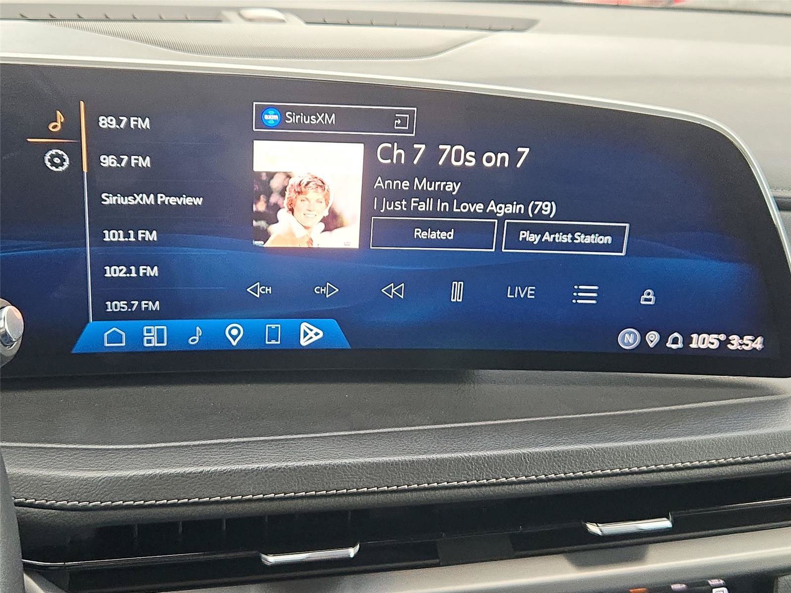 Used 2024 Cadillac XT4 Premium Luxury FWD image 17